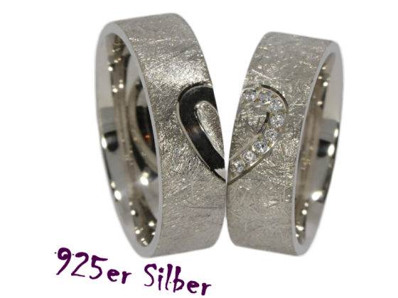 Elliot - a pair of rings (silver)